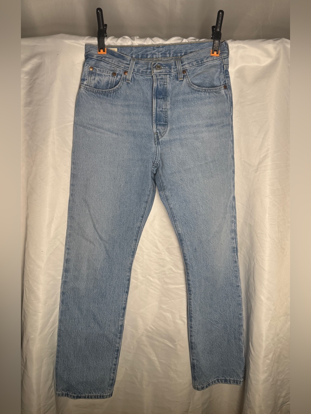 Levi’s Premium 501 Women’s Light Wash Button Fly Jeans W29 L30 Tapered Mom Jeans